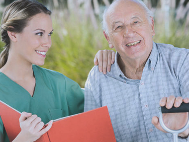 Три причины нанять сиделку